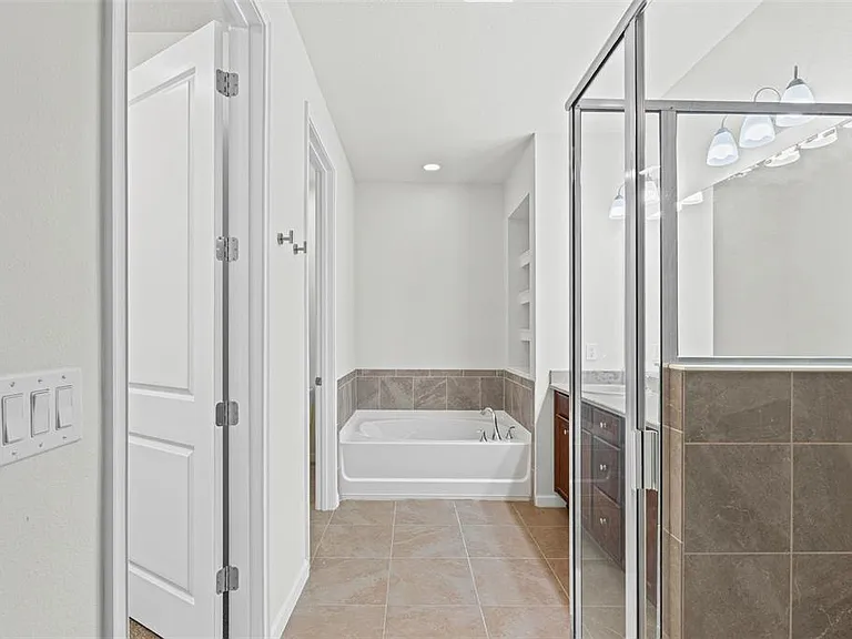 5248 Blossom Cv — Photo 18