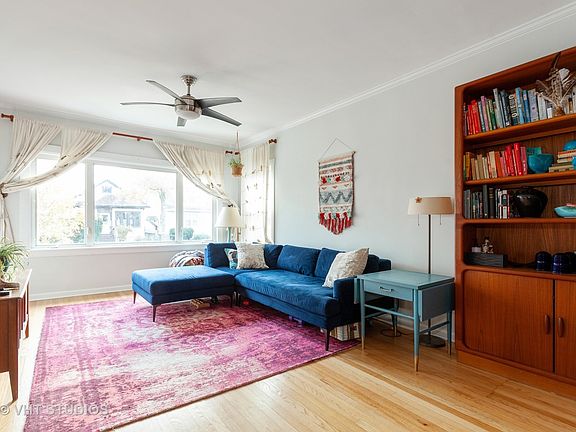 2nd image of 1037 S Harvey Ave