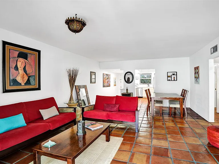 1212 SE 2nd Ct #201 — Photo 8