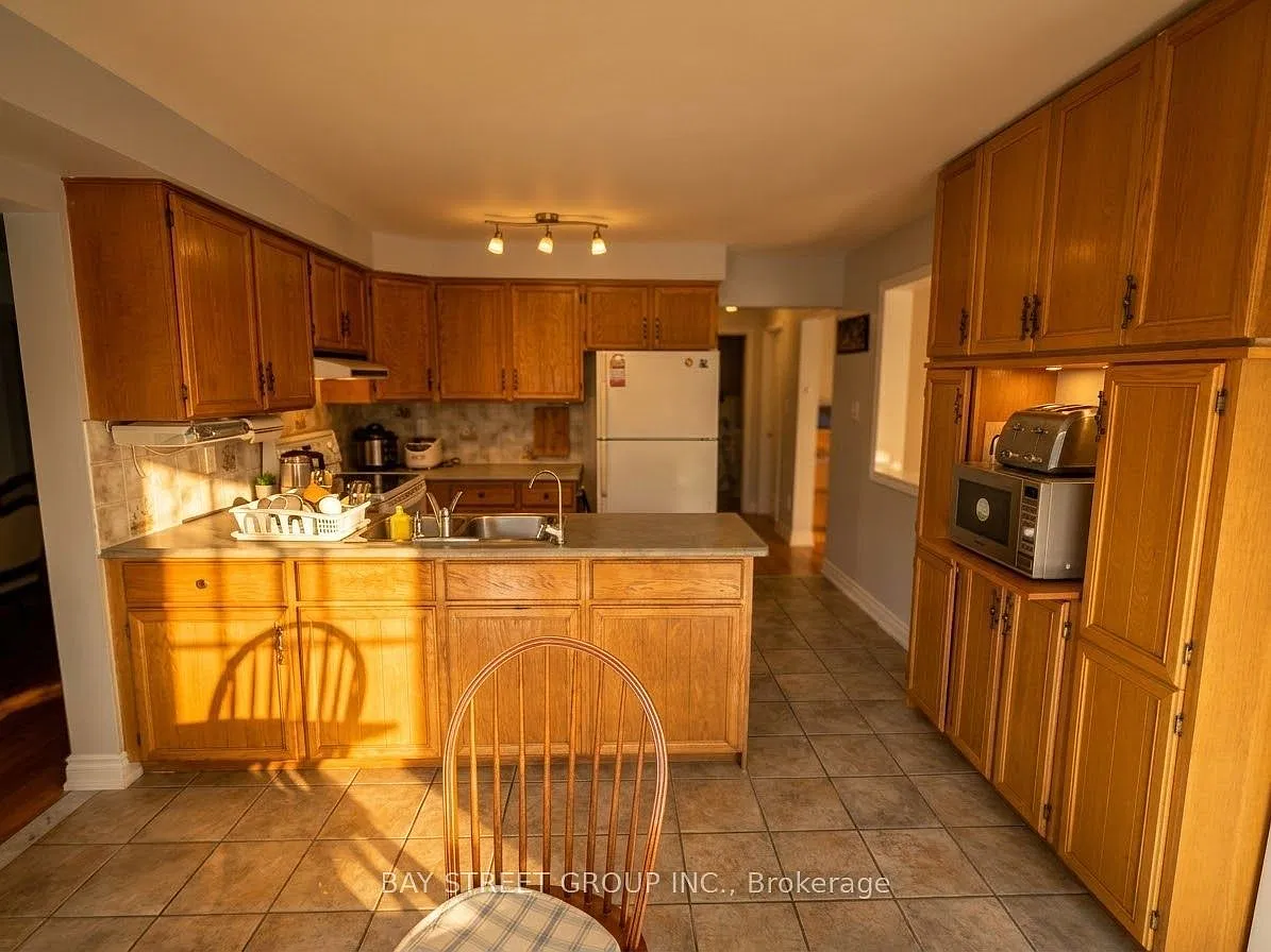 2 bed, $1,600 — Photo 2