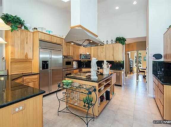3rd image of 400 Old Washoe Cir