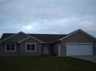 8490 Waxwing Dr, Freeland, MI 48623