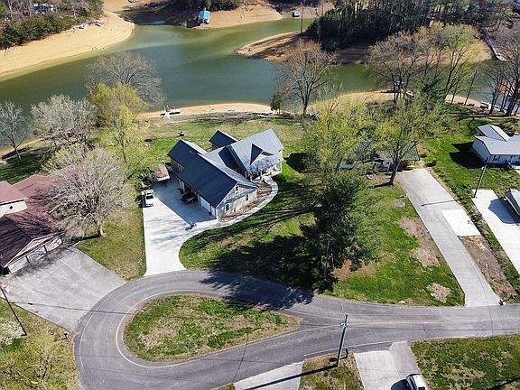 3rd image of 1665 Ponderosa Dr
