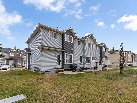 4th image of 111 Tarawood Ln NE #351