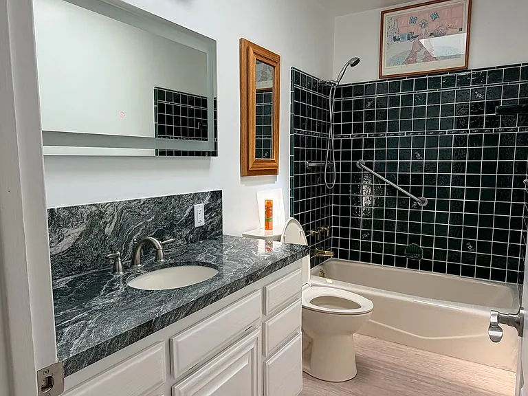 3247 Mills Ave — Photo 15