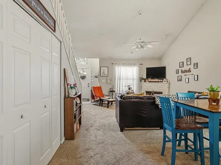 2485 Needle Palm Way — Photo 10