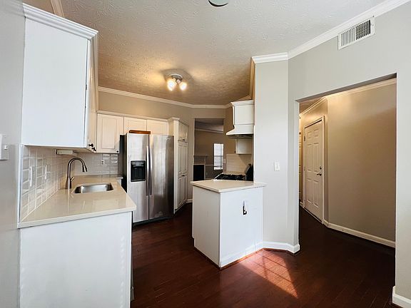 3rd image of 68 Richmond St SE