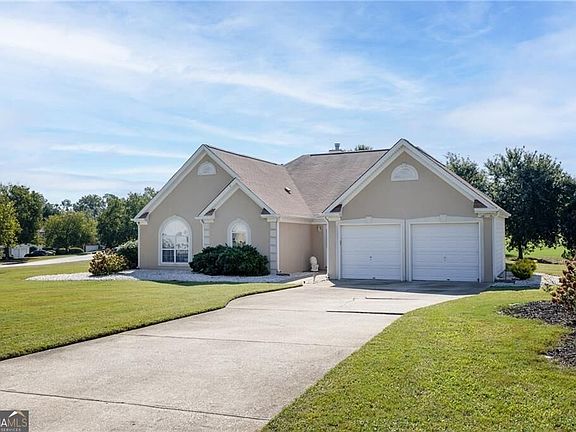 2nd image of 19 Meadow Crest Ct