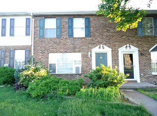 211 Little River Dr, Winchester, VA 22602