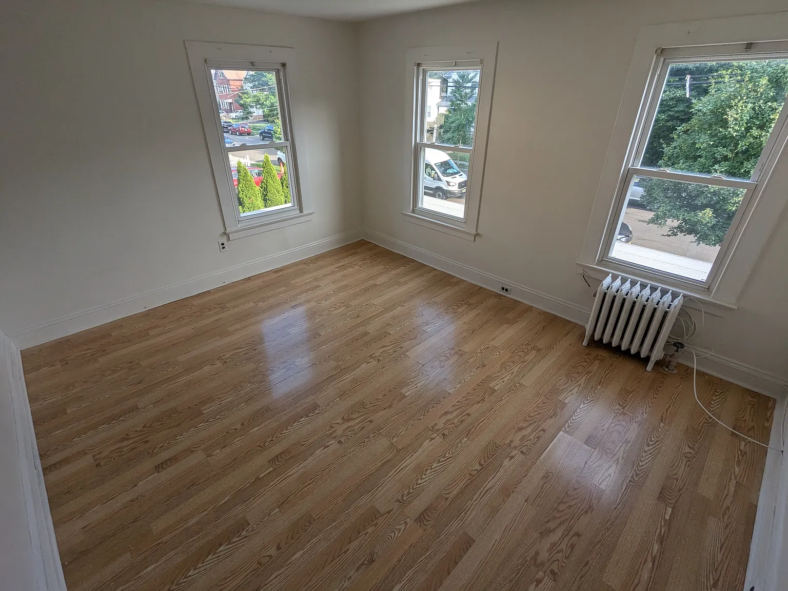 2 bed, 650 sqft, $2,500 — Photo 4