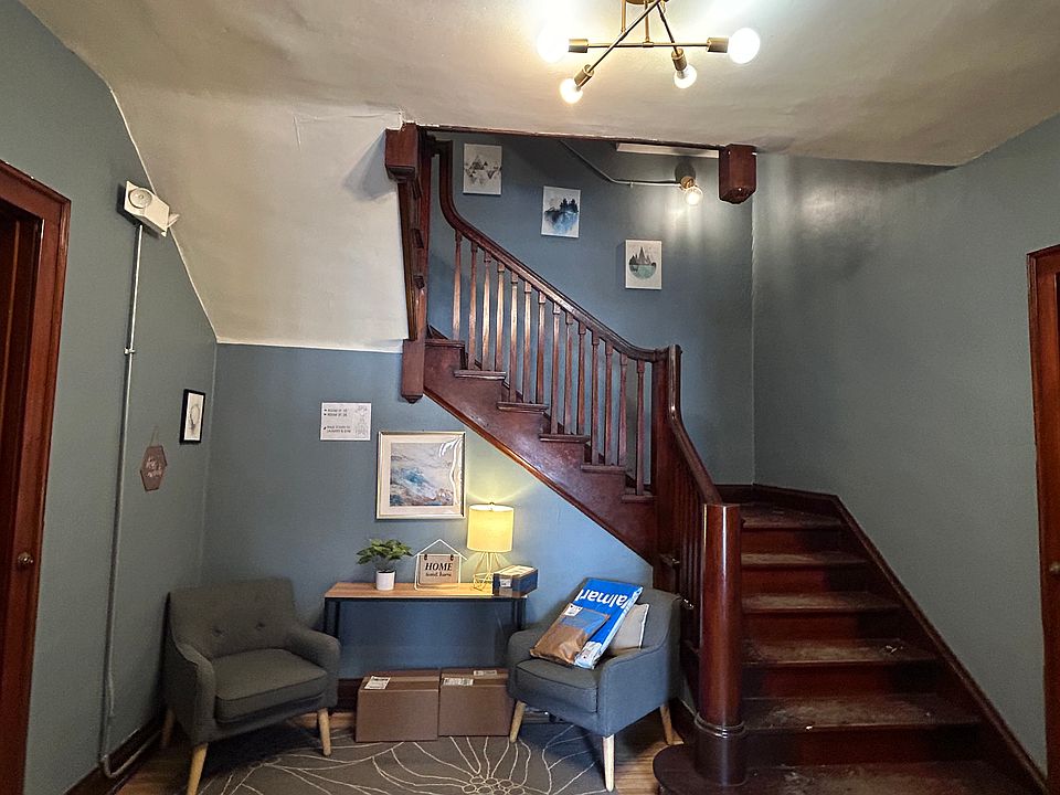 1st image of 214 4th St SE APT 4S