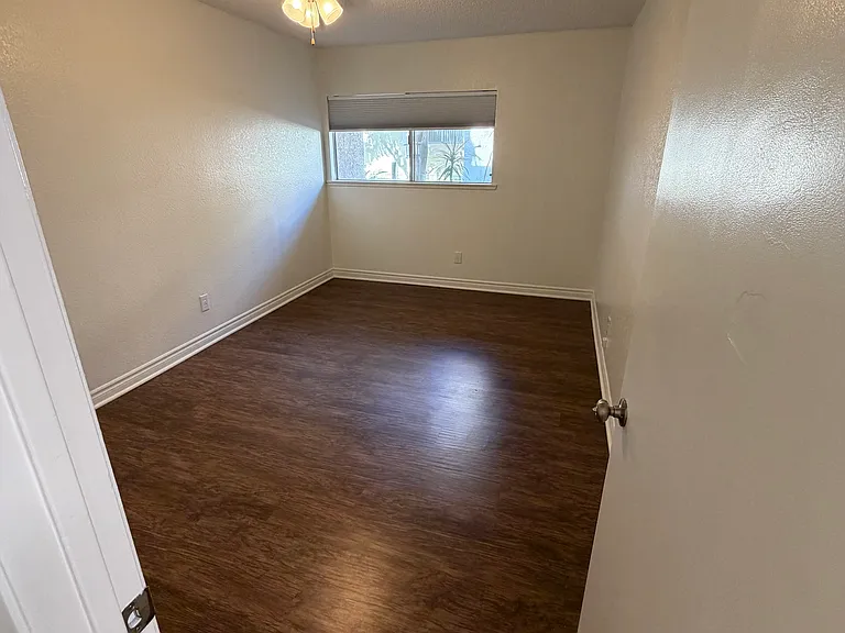 Rancho Vista Apartments — Photo 14