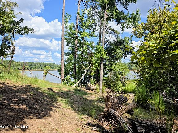 2nd image of 119 Waters Edge Drive
