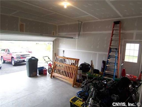 4th image of 4429 Millstream Dr