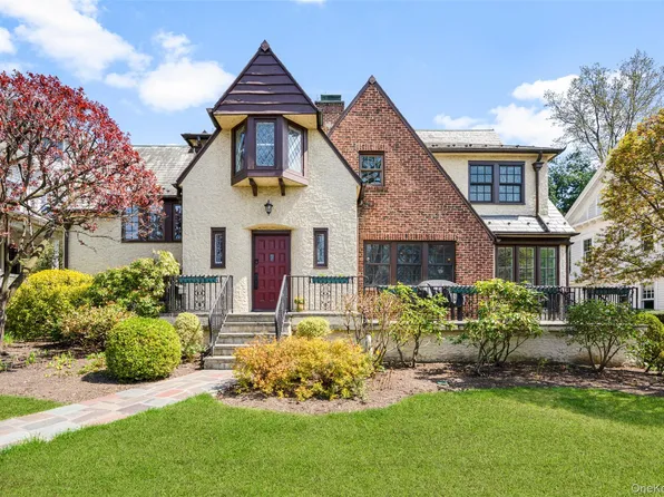 210 Cliff Avenue, Pelham, NY 10803