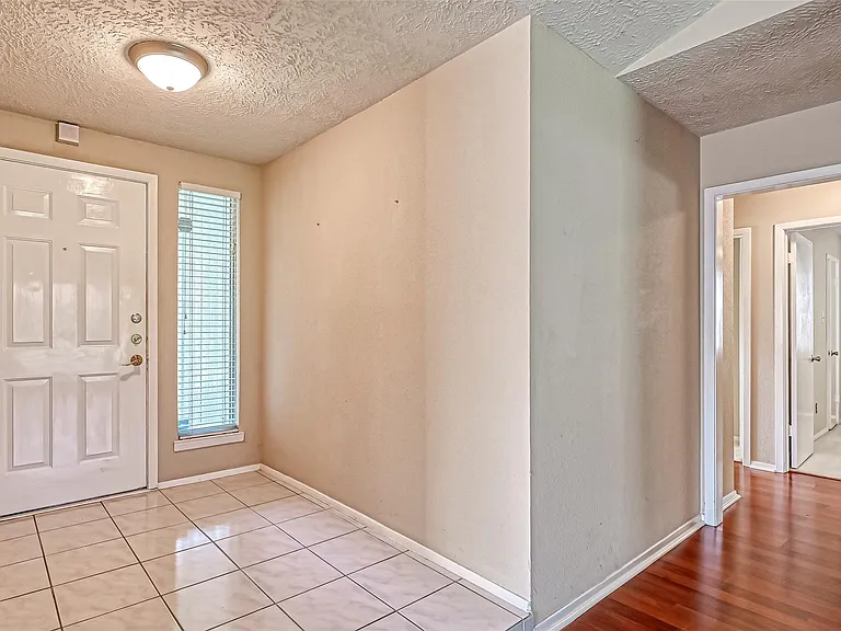 442 Redway Ln — Photo 3