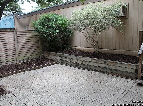 2nd image of 14414 Brook Hollow Blvd