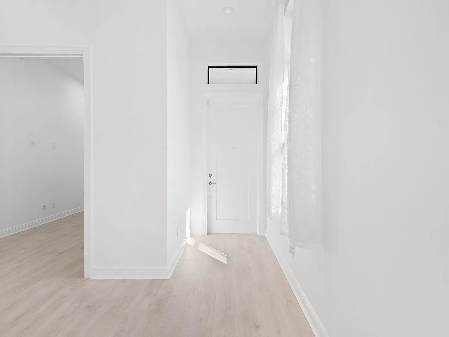 2 bed, 2.0 bath, 1490 sqft, $2,850 — Photo 3