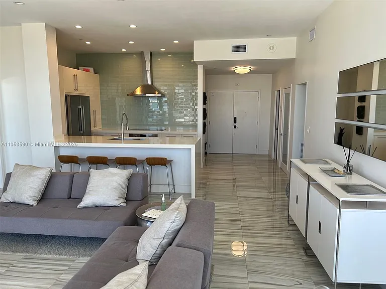 100 Lincoln Rd #Penthouse 9 — Photo 13