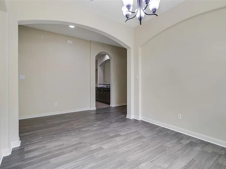 3608 Glastonbury Trl — Photo 19