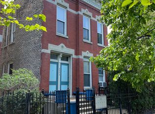 2043 W Crystal St APT 1F, Chicago, IL 60622