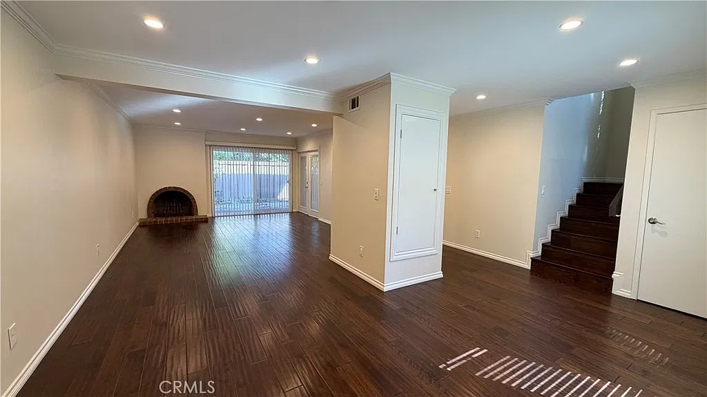4 bed, 1716 sqft, $4,000 — Photo 4
