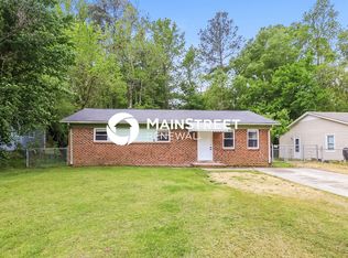 3702 Four Seasons Dr, Durham, NC 27707