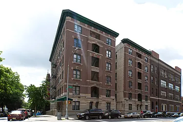1090 Saint Nicholas Avenue in Washington Heights