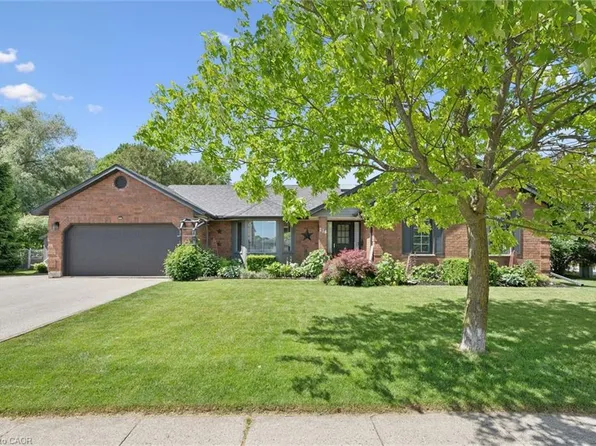 216 Bismark Dr, Cambridge, ON N1S 4Y5