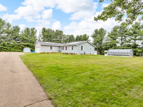 2525 Pickett Rd, Parma, MI 49269