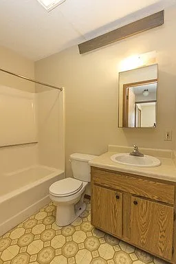 Riverwood Apartments — Photo 2