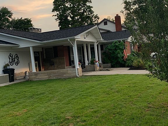 Carport view/ corner lot 