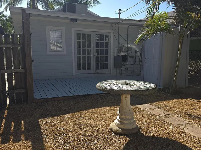 329 S M St — Photo 13