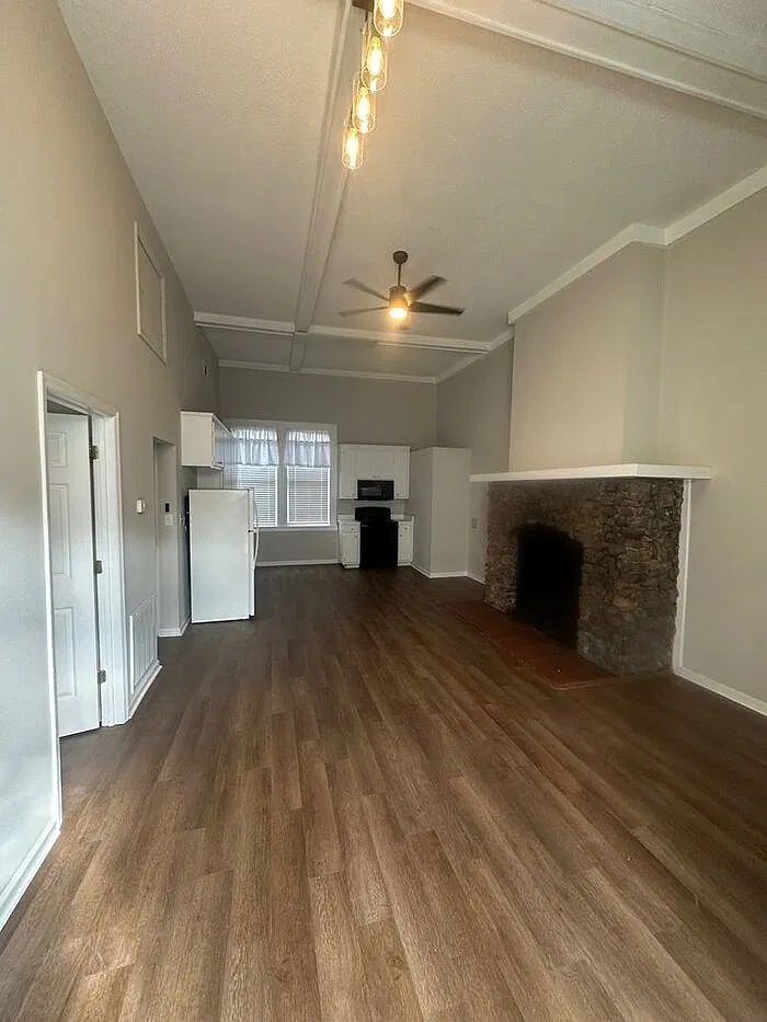 2 bed, 1.0 bath, 850 sqft, $995 — Photo 3