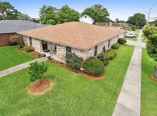 3922 Transcontinental Dr, Metairie, LA 70006