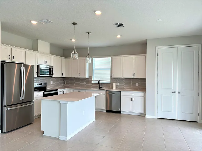 9426 Lamine Way — Photo 3