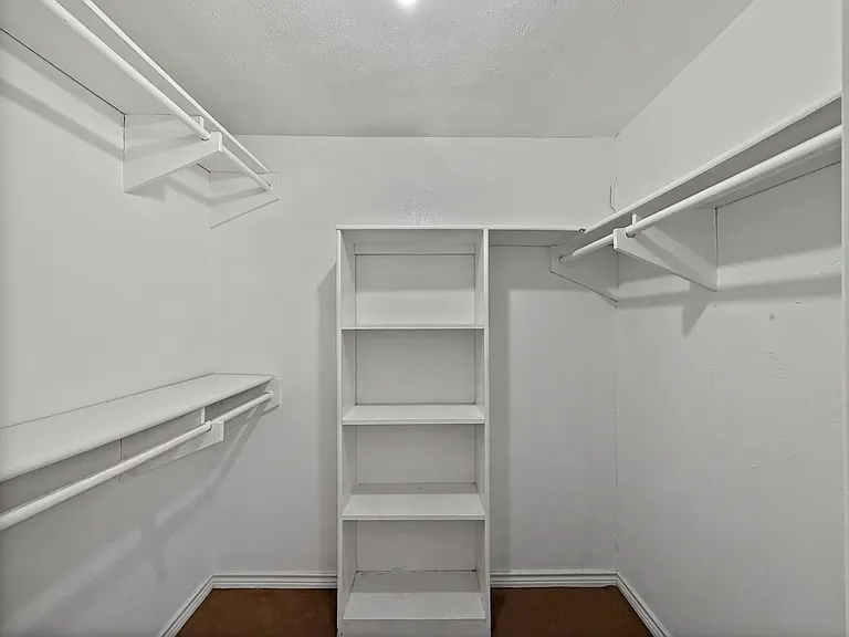 6251 Shirley Dr — Photo 25