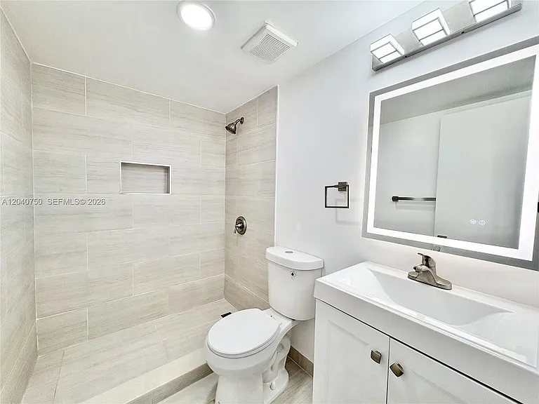 104 Gardens Dr #103 — Photo 8