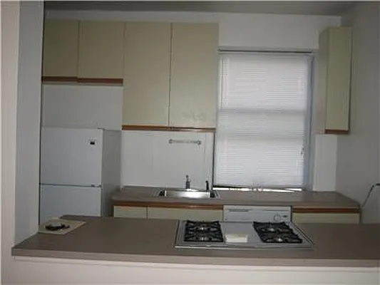 Rented by Anchor Associates | media 19