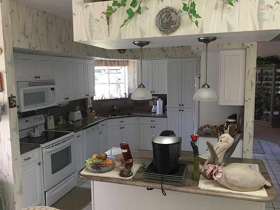 2nd image of 501 Tradewinds Dr #501