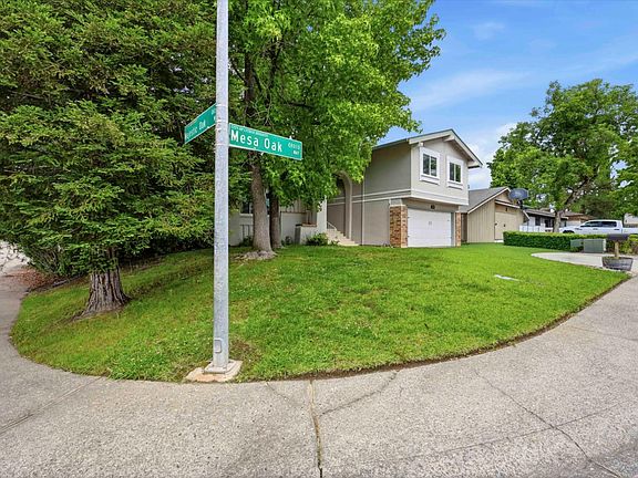 2nd image of 8008 Mesa Oak Way