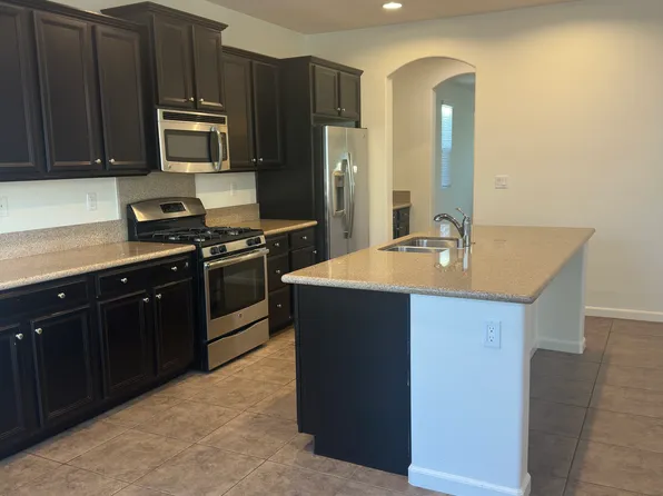 5711 Moonstone Peak Dr, Bakersfield, CA 93313