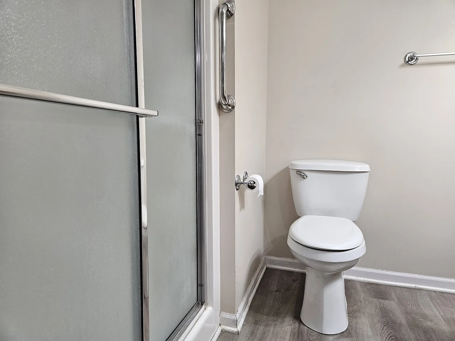 2 bed, 1356 sqft, $2,100 — Photo 2