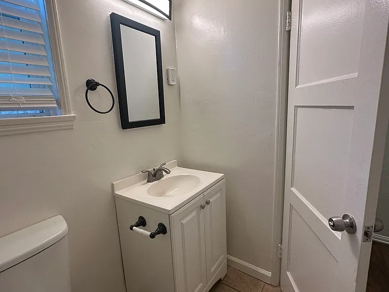 4410 Le Park Dr — Photo 2