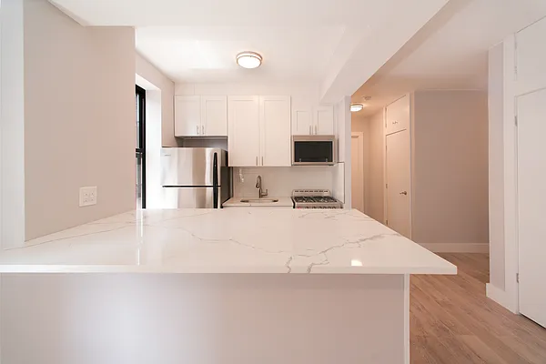 Rented by Living New York | media 9