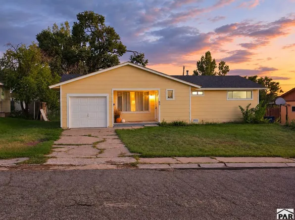 60 Loch Lomond Ln, Pueblo, CO 81001