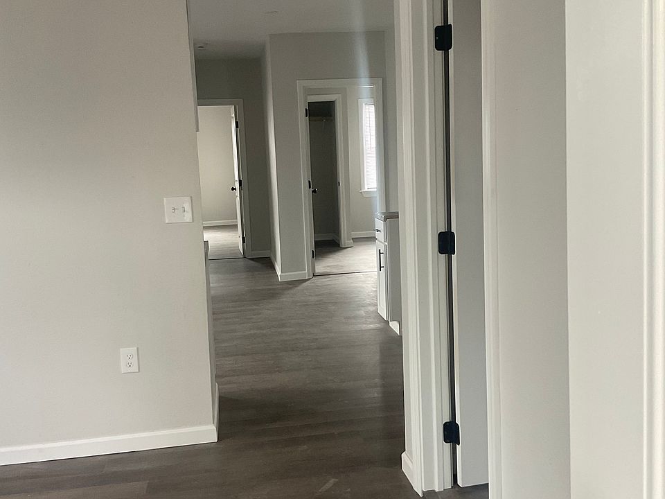 1st image of 10 Division St Floor 1