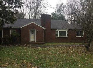 5120 Robinhood Rd, Winston Salem, NC 27106