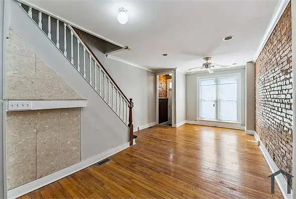 3 bed, $1,800 — Photo 2