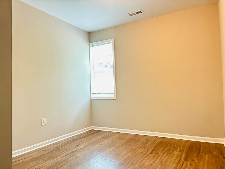 407 Gardner St — Photo 20